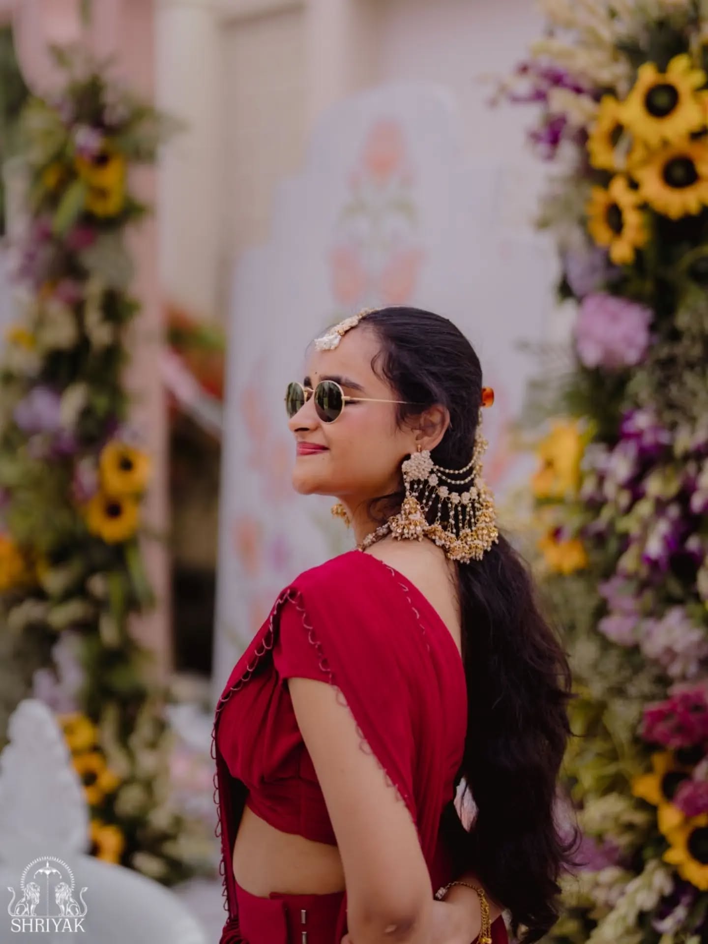 Haldi on her cheeks, laughter all around, and memories being made along the way 💛
Aarya’s haldi, with her favourite people all around her.
Venue: @sector.n_hyd
Decor: @kaluvaevents
Outfit: @raaha.studios
.
.
#weddingphotographer #Haldi #haldimoments
#luxuryweddingphotographer #HyderabadWeddingPhotographer